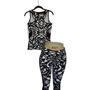 S-M Size Women‎ Active Set of Leggings Tank Black White Top and Legging Set